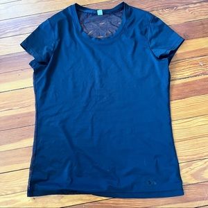 Under Armour black semi fitted heat gear lace top medium